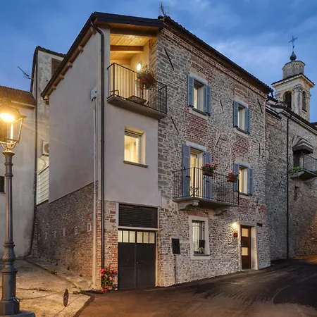 アパート La Casa Di Margot - Rosso Murazzano