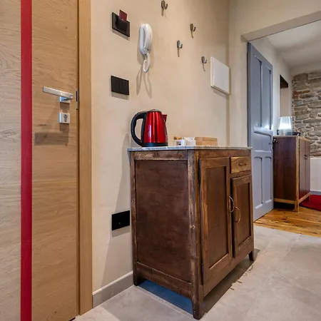 La Casa Di Margot - Rosso