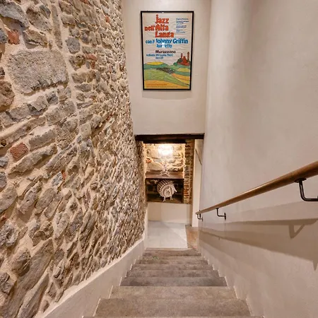 La Casa Di Margot - Rosso Murazzano (Cuneo)