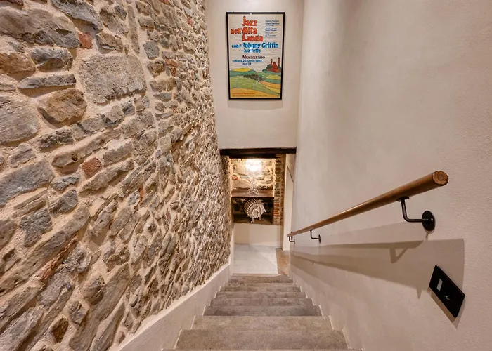 La Casa Di Margot - Rosso Murazzano (Cuneo)